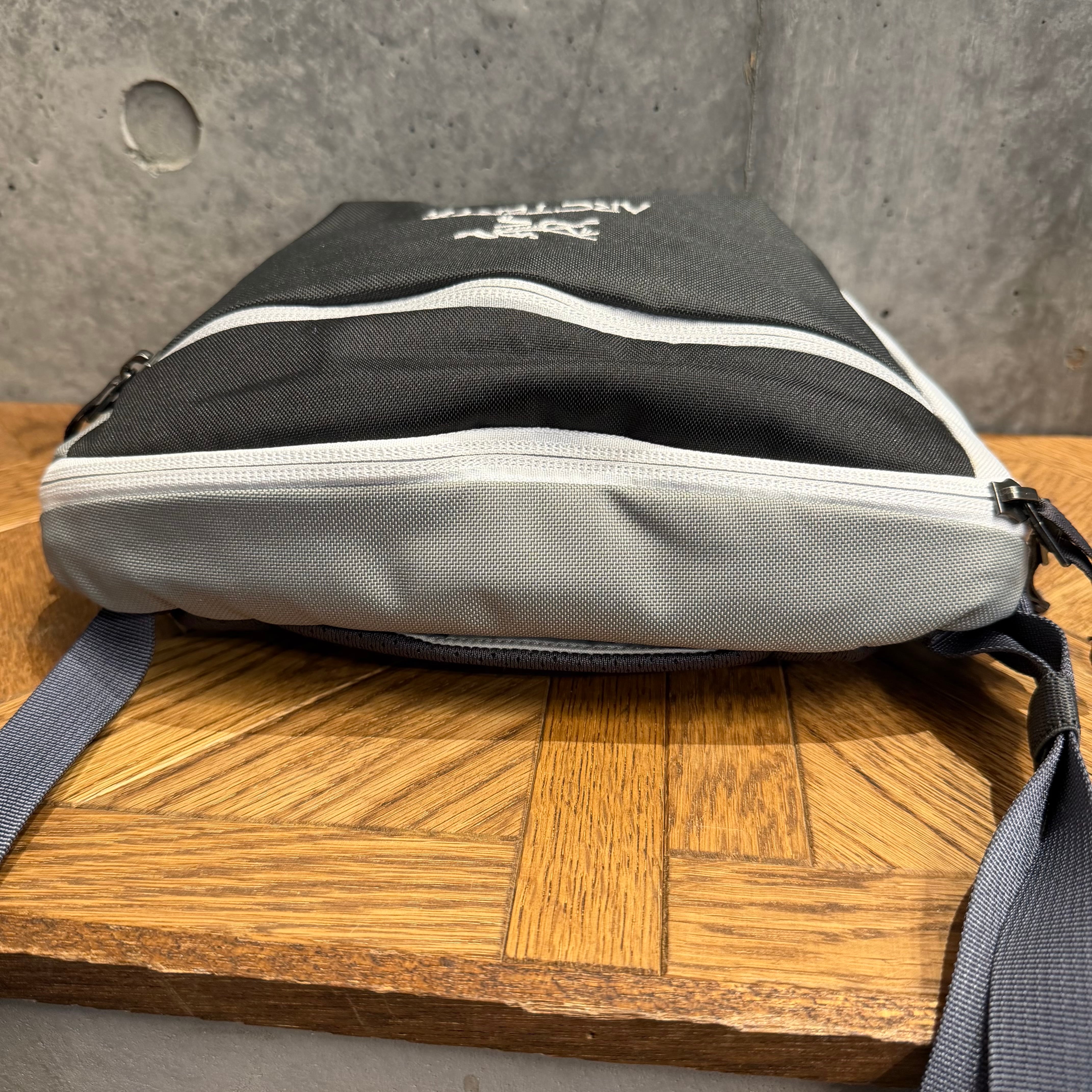 ARC' TERYX × BEAMS WABI-SABI MANTIS 2 WAISTPACK 