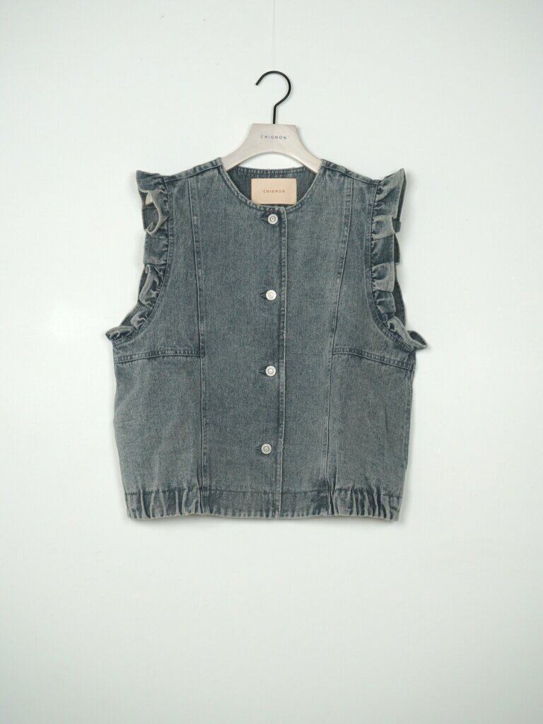 【12/上旬〜中旬入荷次第お届けのご予約】 CHIGNON/シニヨン ヴィンテージデニムフリルベスト 4566-676NH