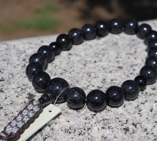 黒ビルマ翡翠（Black Burmese Jade)　20玉