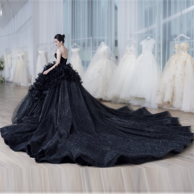 カラードレス 黒 ベアトップ ロングトレーン クラシカル 結婚式/披露宴  