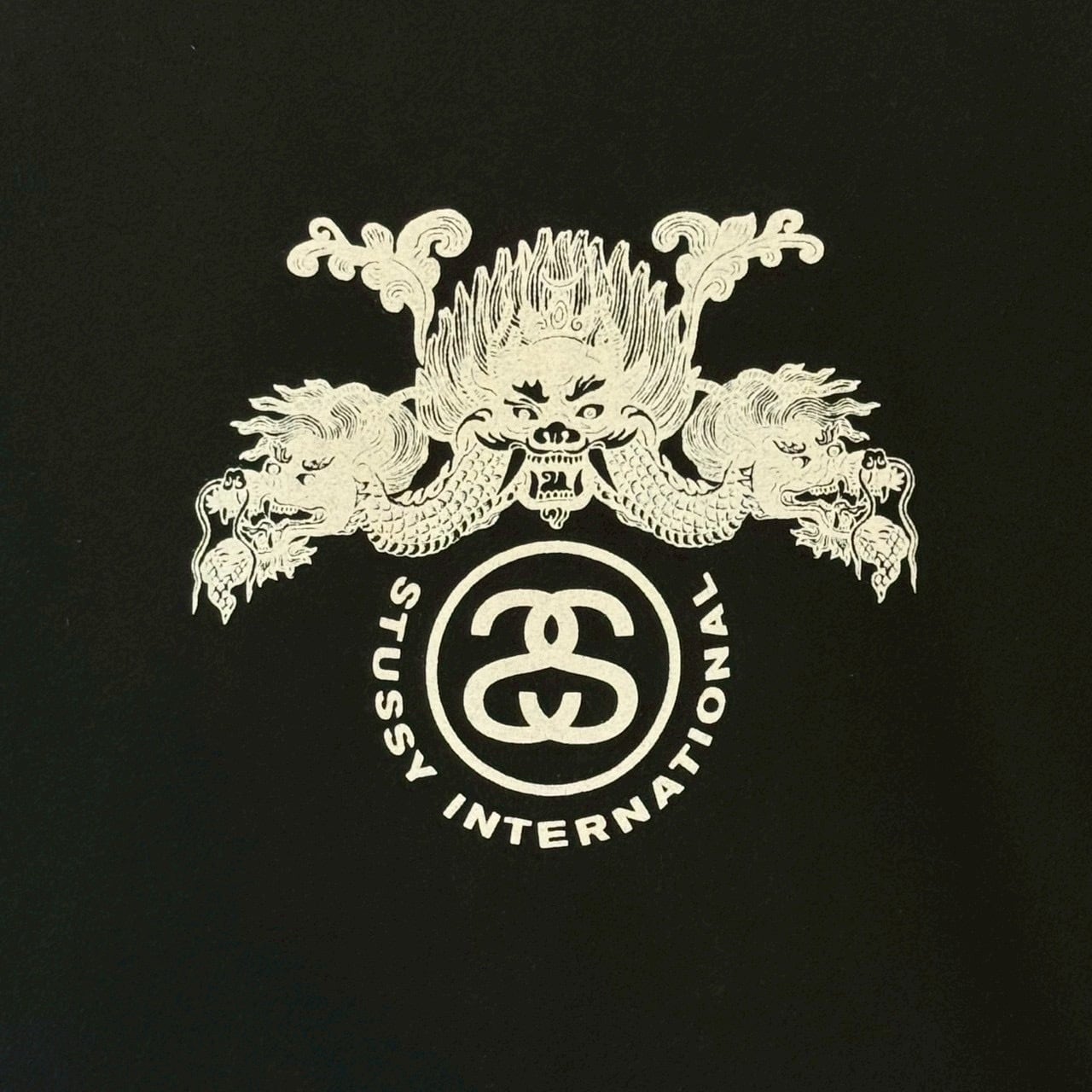 stussy ステューシー Tシャツ M センターロゴ ドラゴン シャネルロゴ