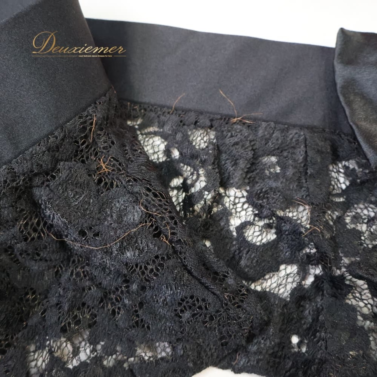 社交ダンス 衣装 ワンピース ドレス ブラック系 レイリーナ Leirena 花 花柄 レース スタンダード リボン 華やか 黒 紫 上品 かわいい 華やか ダンス衣装 イベント ステージ おしゃれ パーティー ダンスパーティー パープル系