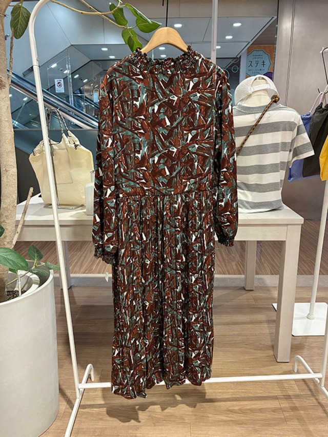 クラシカルチェックフリルワンピース［Color:ブラウン］