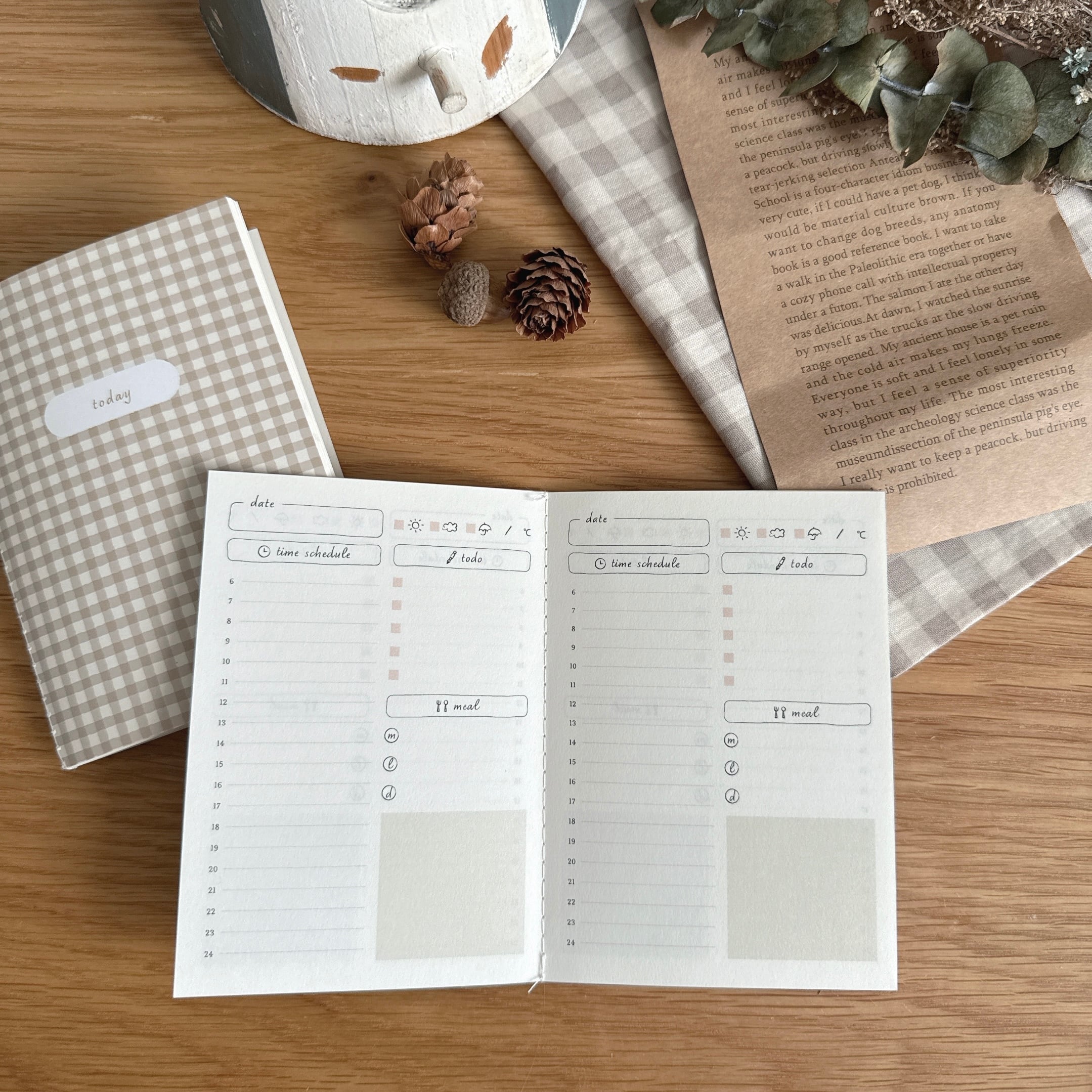 絵本のようなミニデイリー手帳(タテ型)