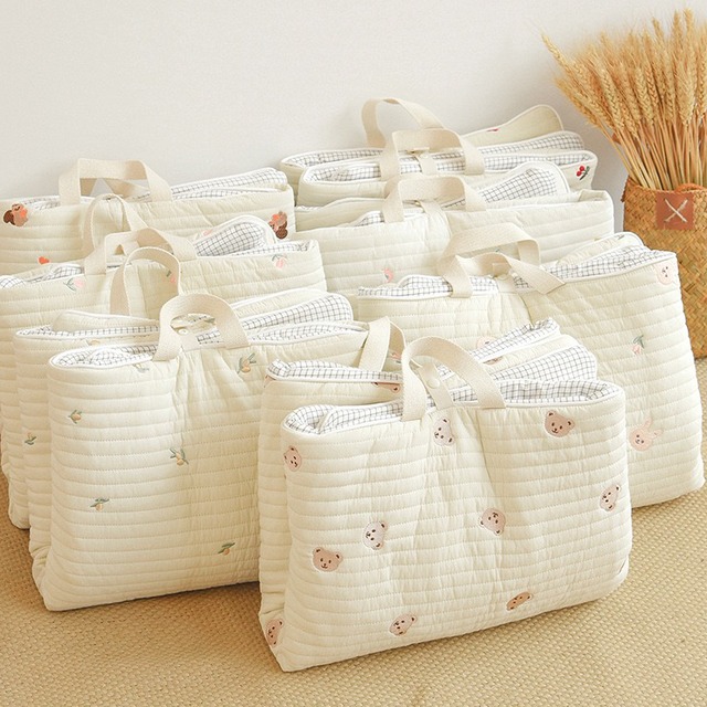 ,イブル折りたたみお昼寝マット　保育園幼稚園　洗える　持ち運び　取っ手付き　キルティング　lgg0011