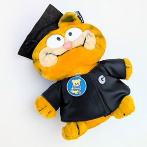 ☆ VINTAGE 1980年代初期 ☆【 Garfield ( ガーフィールド ) 】『 卒業式Garfield DAKINタグ付 』ぬいぐるみ / プラッシュ / plush / 1980年代年製 〚アメリカン雑貨 アメトイ〛