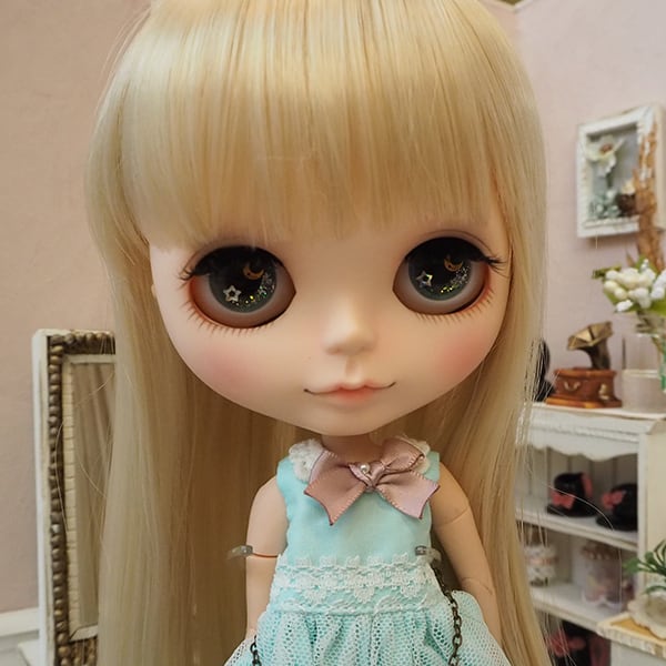 アイシードール ネオブライス 頭皮付き ウィッグ ゴールドアッシュ アイシードールネオブライス頭皮付きウィッグゴールド系