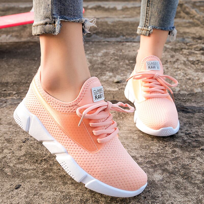 【新作】【送料無料】 白い靴女性の靴女性のスポーツ靴ランニング通気性メッシュ軽量フラットシューズ女性屋外高速配信 ホワイト 10b464594395445