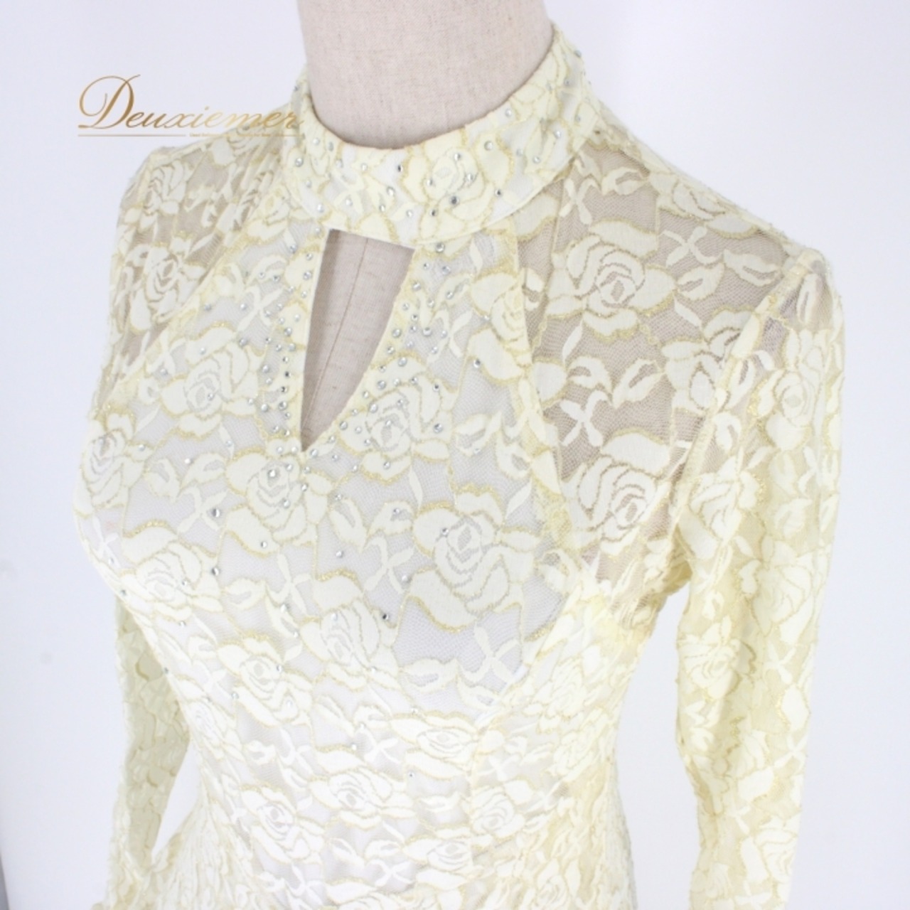 社交ダンス 衣装 スタンダード ドレス ワンピース パーティドレス prima boutique プリマブティック ホワイト系 花柄 バラ 薔薇 ゴールド系 レース オフホワイト エレガント 洗練 ボリューム 二重スカート 伸縮性 フリーサイズ ナイロン素材 結婚式 お呼ばれ フォーマル ダンスパーティー レディース 着こなし コーディネート 安心の品質