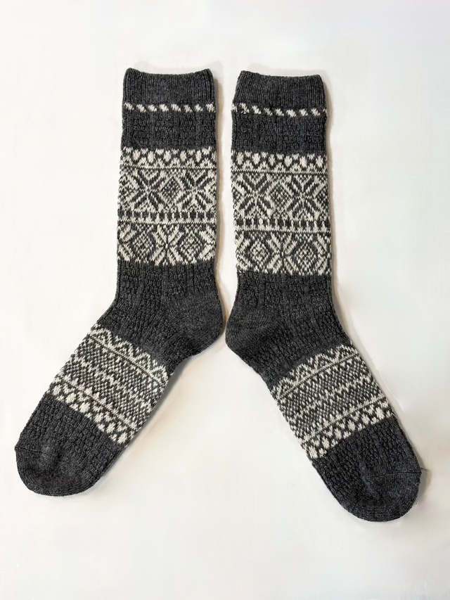 yahae・Wool Organic Cotton Snow Pattern Socks・Charcoal　4-4028-22