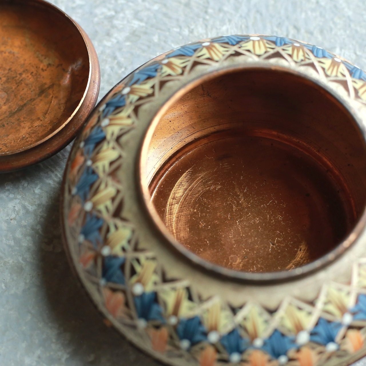 幾何学模様が美しい、銅の小物入れ｜ヴィンテージ 銅製の小物入れ 蓋物 幾何学模様