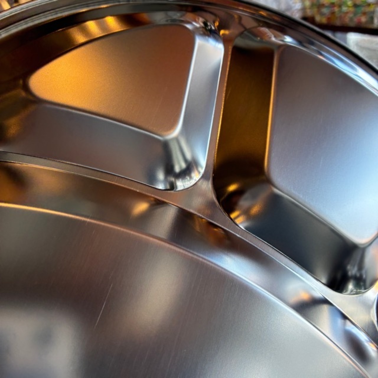 shasta 32cm stainless steel plate / シャスタ ステンレスプレート32cm 皿 軽量 キッチン アウトドア キャンプ レジャー ピクニック バーベキュー BBQ 屋外 持ち運び 取り皿 食器 ギフト プレゼント おしゃれ