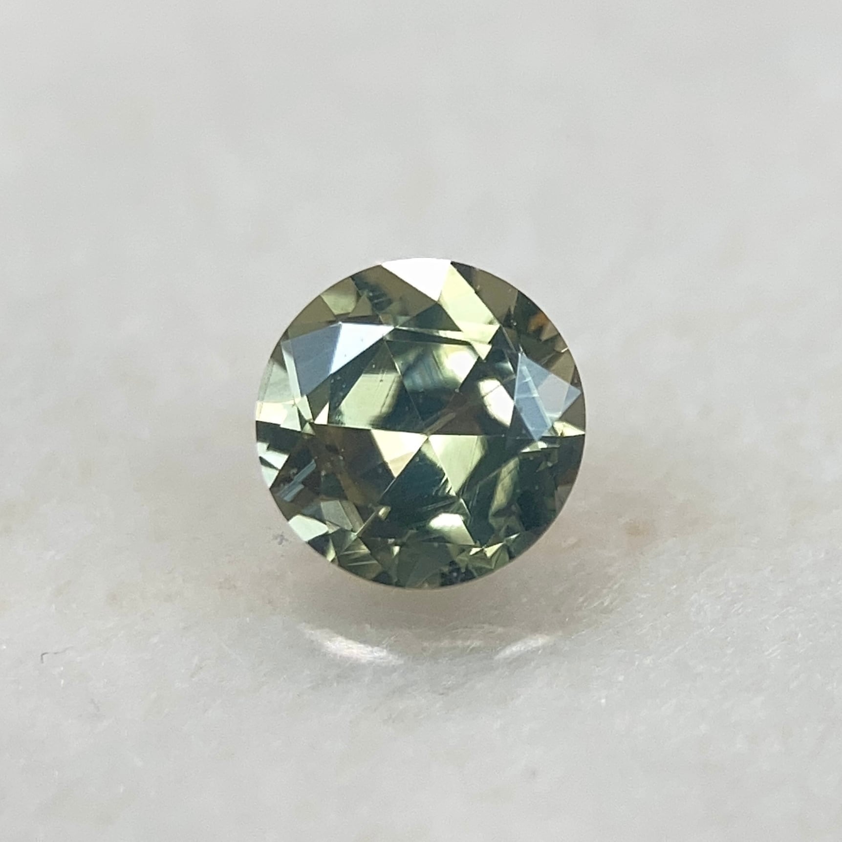 サファイア 0.576ct イエロー 簡易ソーティング付き No.181 | 天然石と