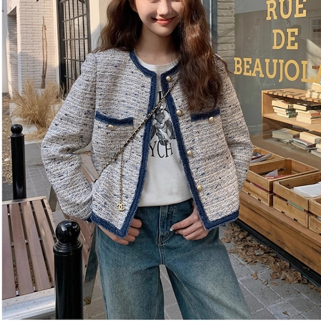 レディース アウター ジャケット 上着 長袖 ショート丈 ラウンドネック クルーネック ノーカラー 襟なし ツイード きれいめ 大人 上品 おしゃれ お洒落 大人女子 スタイリッシュ かっこいい クール エレガント 主役級 フォーマル S M L XL ミックスカラー 春 秋 冬 誕生日 入学式 入園式 卒業式 卒園式 結婚式 二次会 クリスマス バレンタイン 20代 30代 40代 50代 ママ ママコーデ オフィス デート 女子会 普段使い パーティー 旅行 海外 韓国 モテ プレゼント ギフト