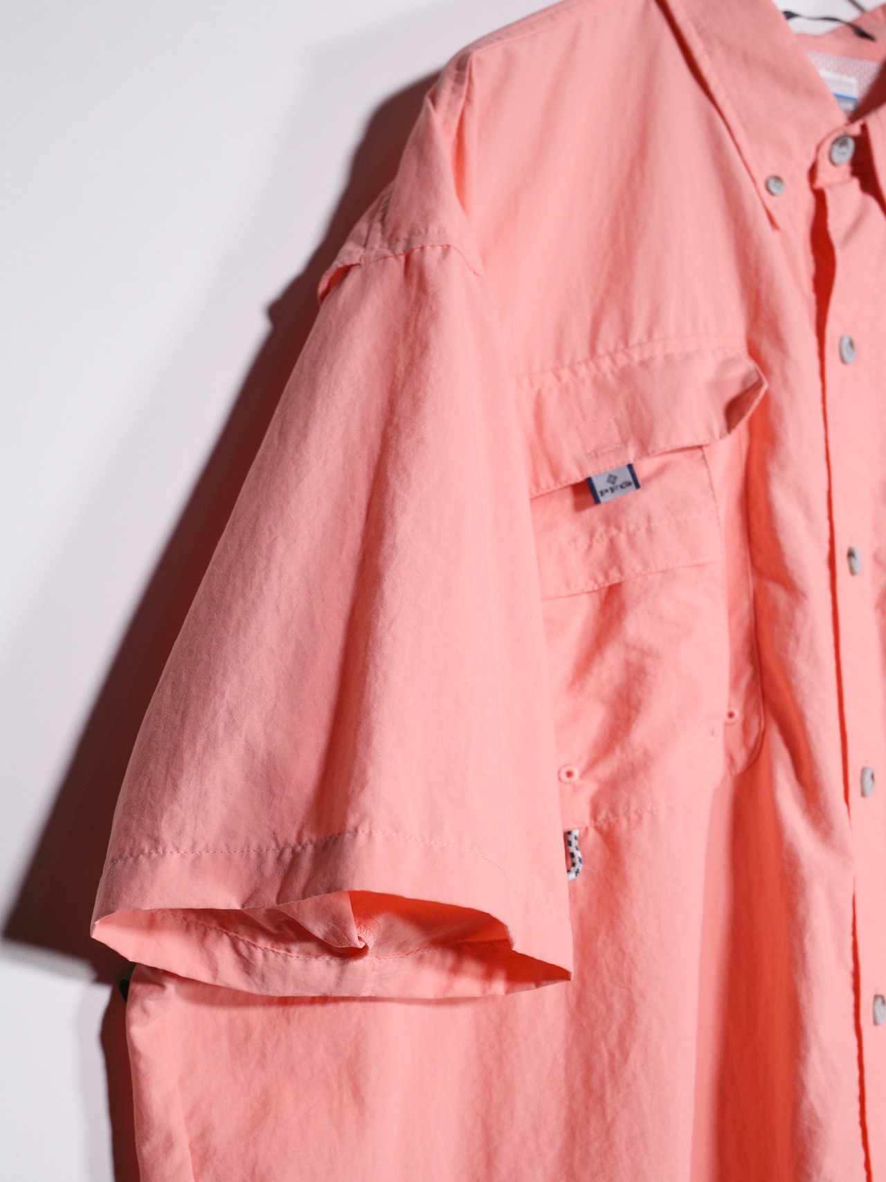 "Columbia" pink PFG fishing design s/s shirt - 12