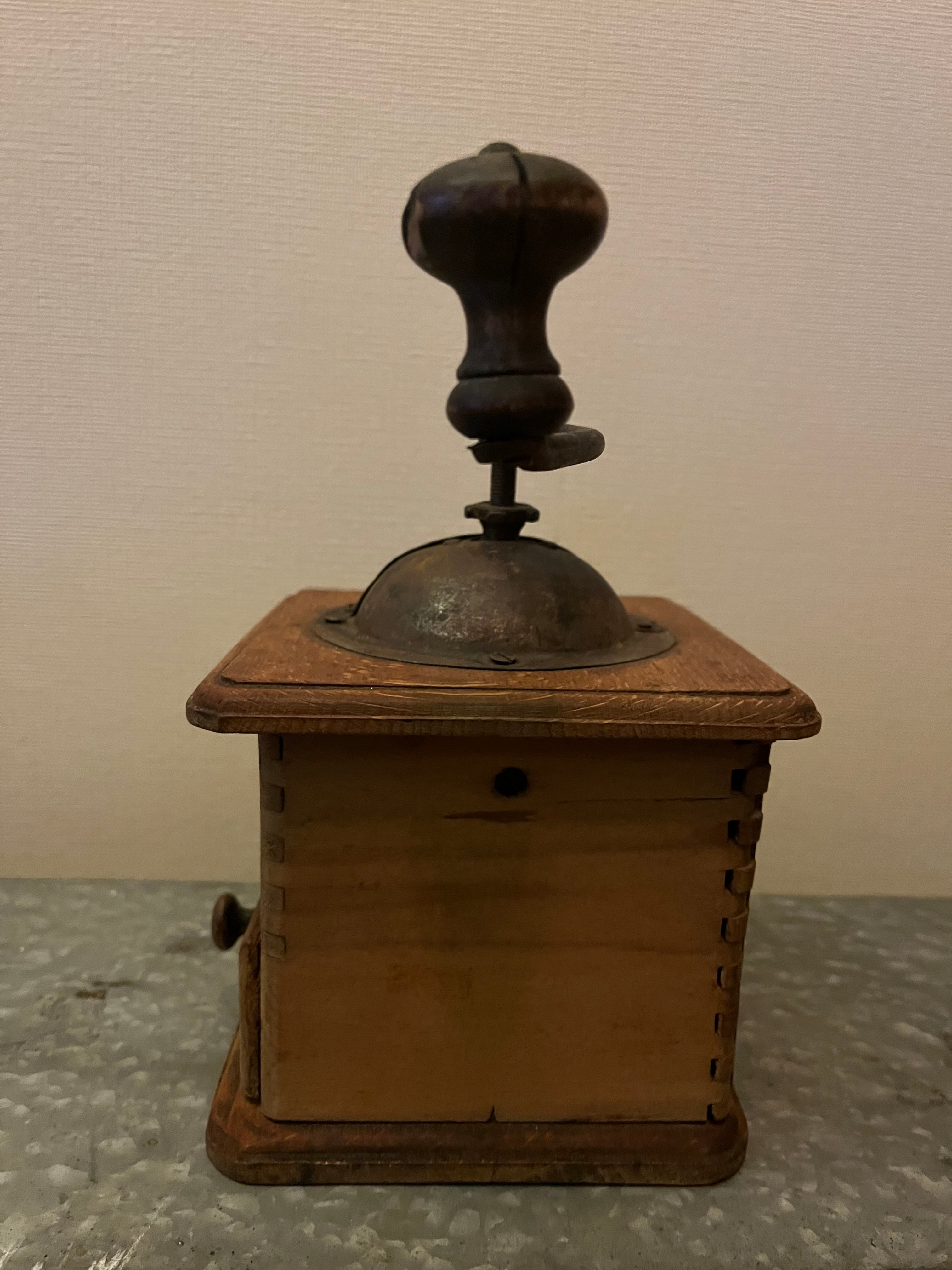 アンティークコーヒーミル　古道具 Coffee Mill antique＜コーヒーミル・木製ミル・古道具・アンティーク