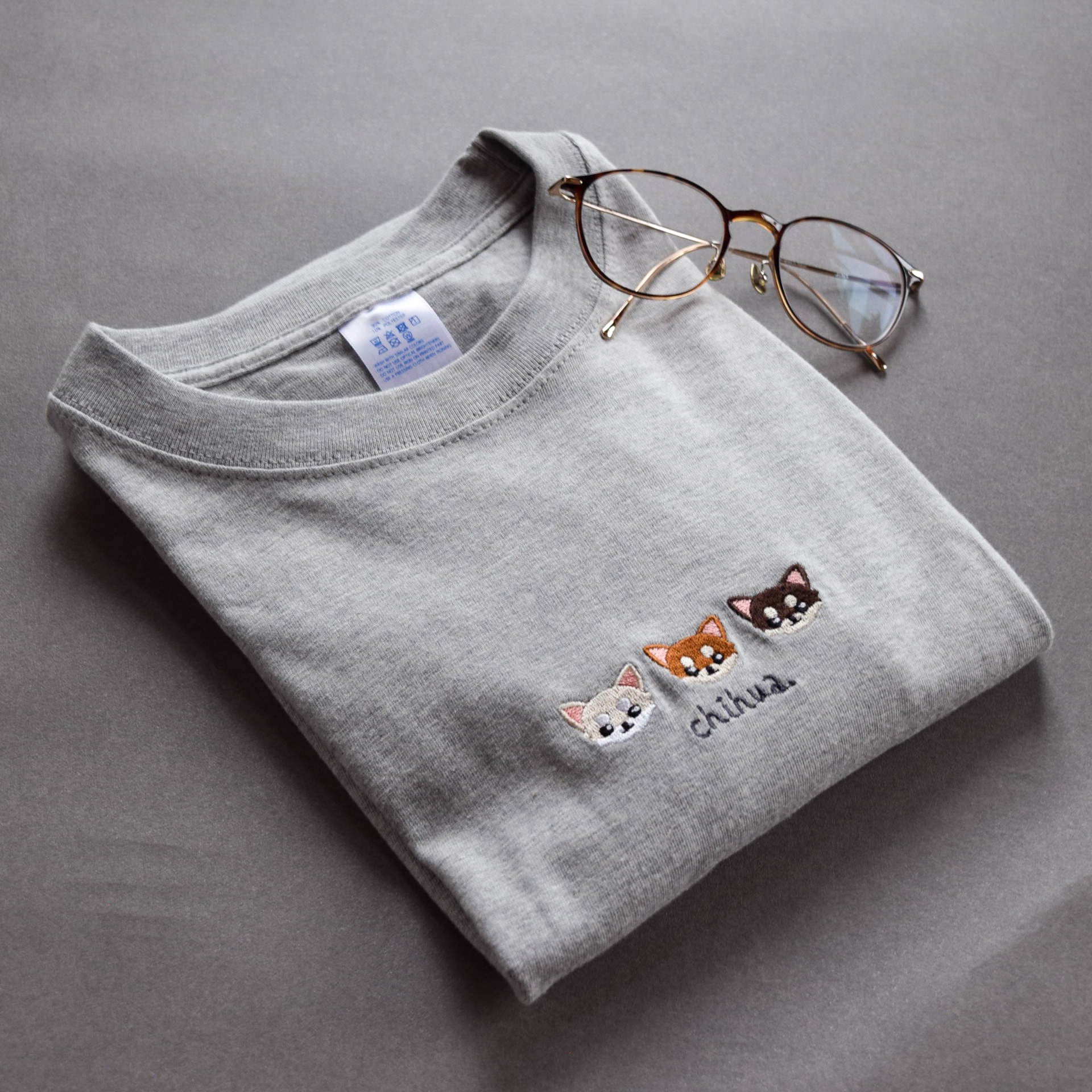 2025新作】犬種が選べる！わんこトリオ刺繍Tシャツ 名入れ可【選べる4