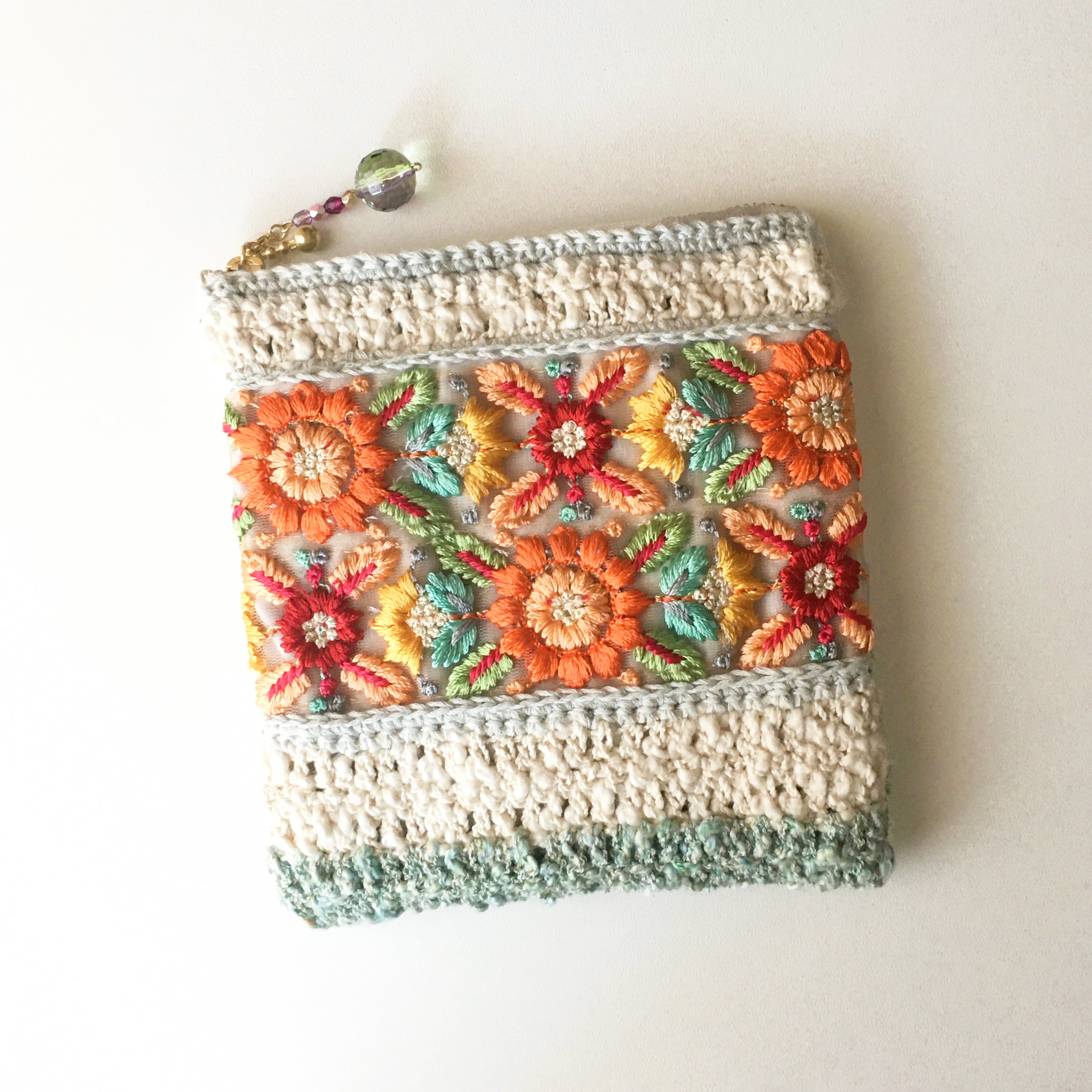 刺繍のポーチ【No.2】