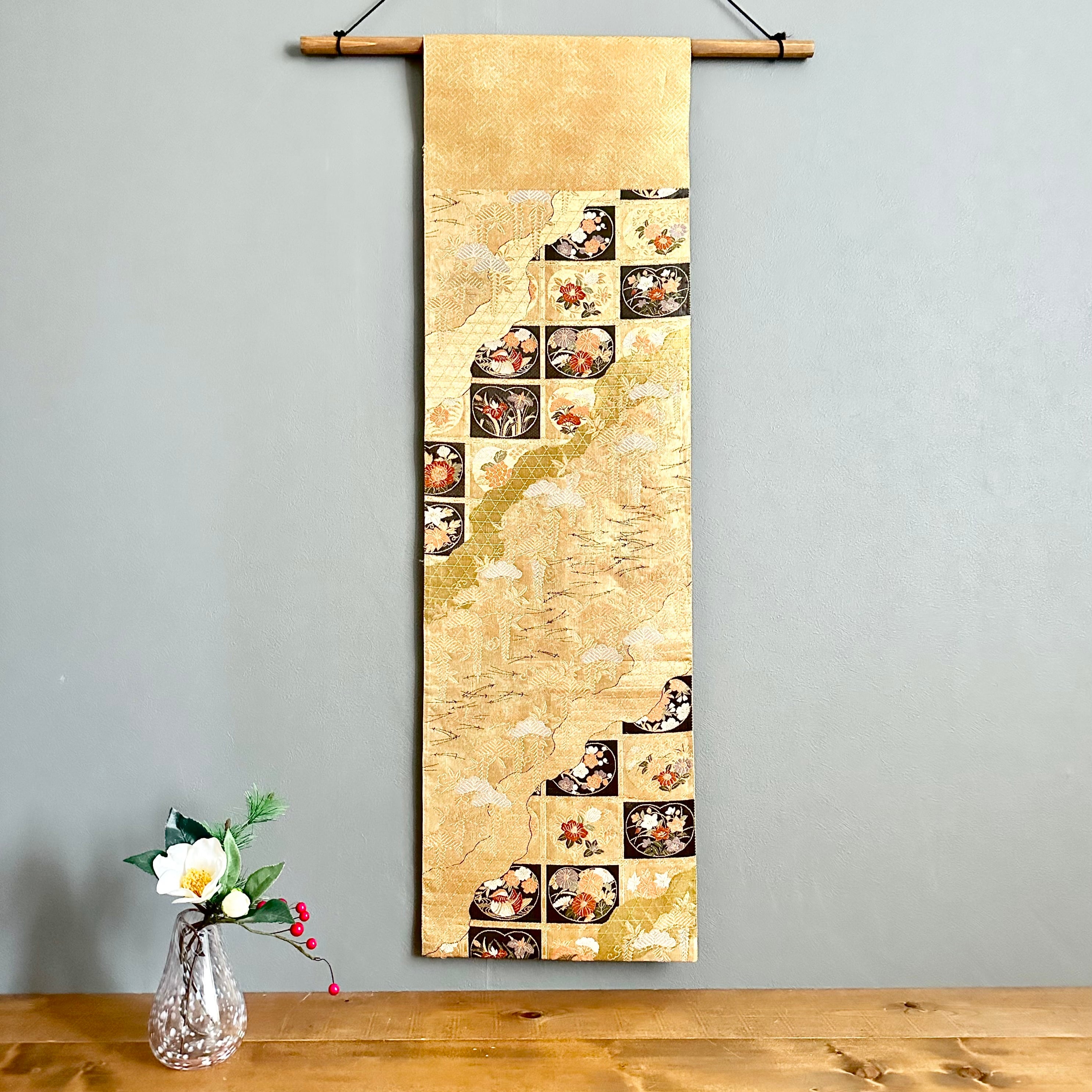 想いを継なぐインテリア 帯をタペストリーに 思い出の帯から作る世界に