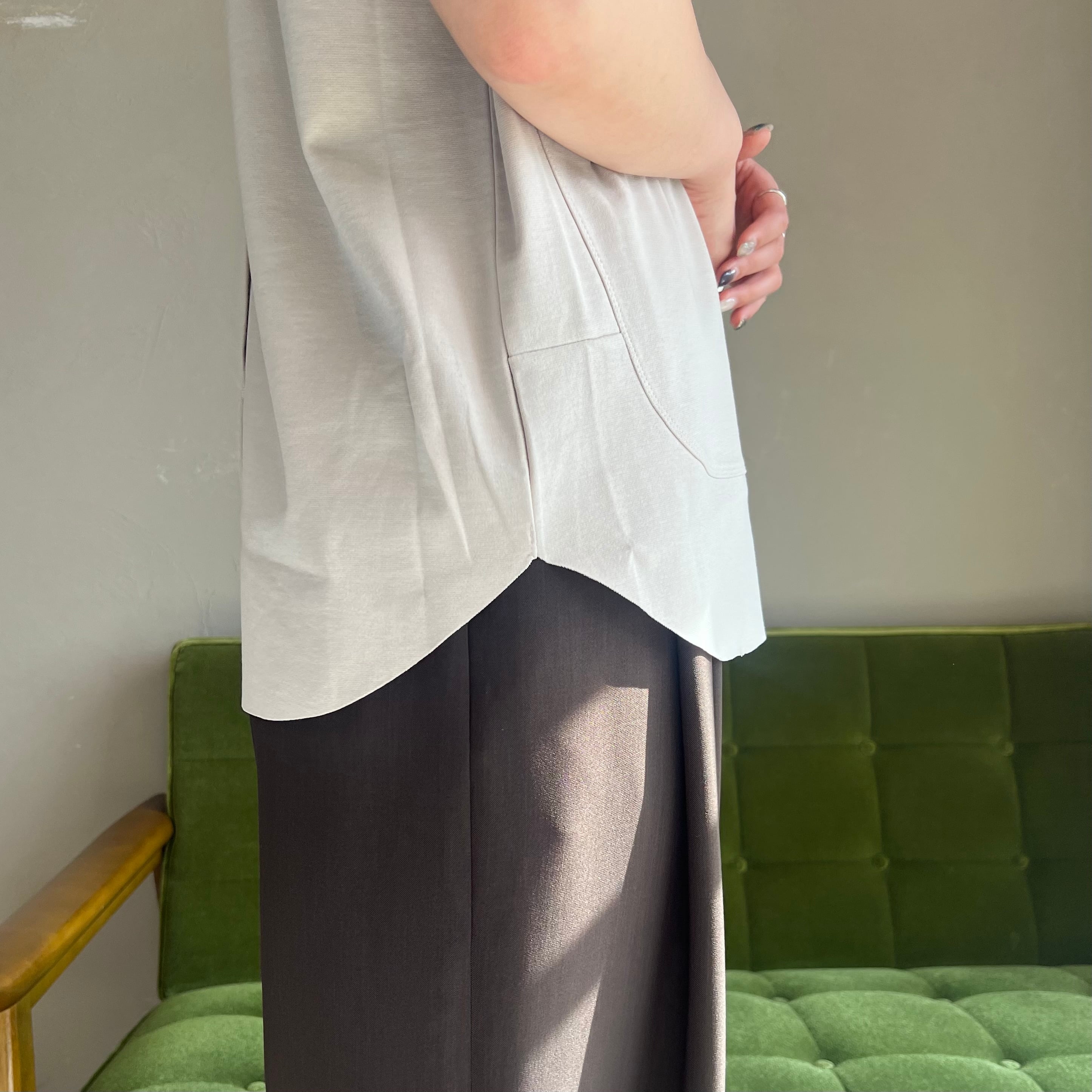 ATELIER SIX 】ラウンドヘム裾切替Tシャツ | valance 福井｜レディース