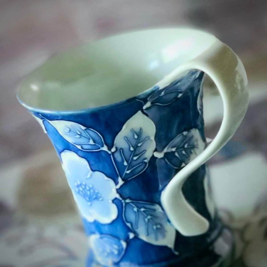 一珍染付流転マグカップ | 西山錦華堂
