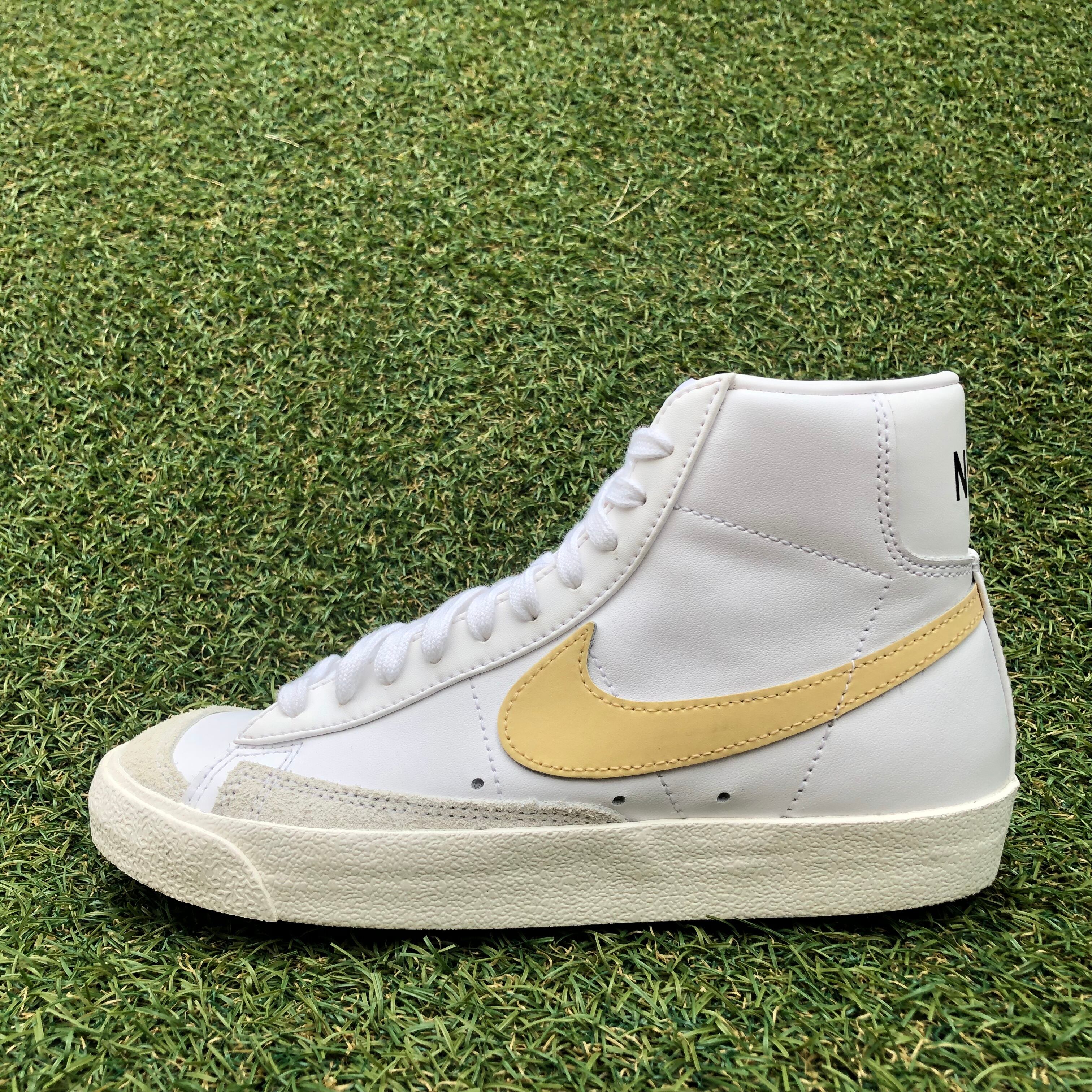 NIKE BLAZER MID '77 ナイキ ブレザーミッド '77 HT446