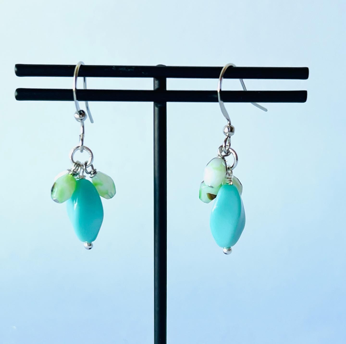 チェコビーズピアス＊ペパーミントグリーン | KIKI collection