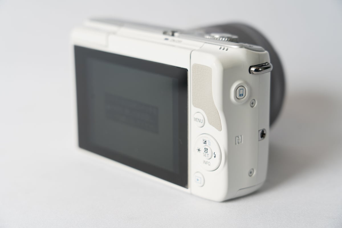 CANON EOS M10 15-45レンズセット キヤノン カメラ | studio 令宮 -REIGU-