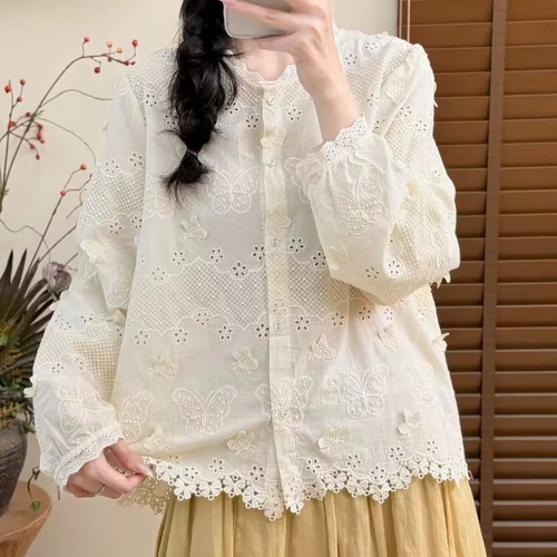 2色／蝶カットワーク刺繍レースブラウス ・12485