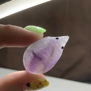 ブラジル産・アメジスト原石クラスター☆フローライトハリネズミ付き