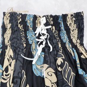 フラダンス 衣装 パウスカート ブラック系 Kapalili 日本製 ハワイアンプリント アロハ レッスン 練習 フラ ダンス ハワイアン おしゃれ かわいい 大人っぽい かっこいい ベージュ系 ブルー系 黒 水色 大人女性用 スカート フラガール かわいらしいデザイン おしゃれな柄 ゆったり ゴムウエスト 練習用 きれいな色 合わせやすい 軽やか