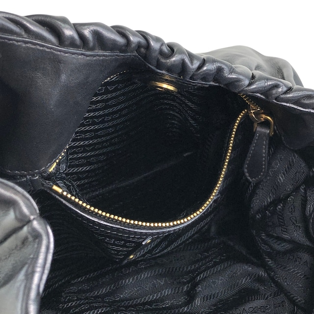 PRADA プラダ ショルダーバッグ ブラック ロゴ レザー ホーボーバッグ vintage ヴィンテージ オールド k2n6cf