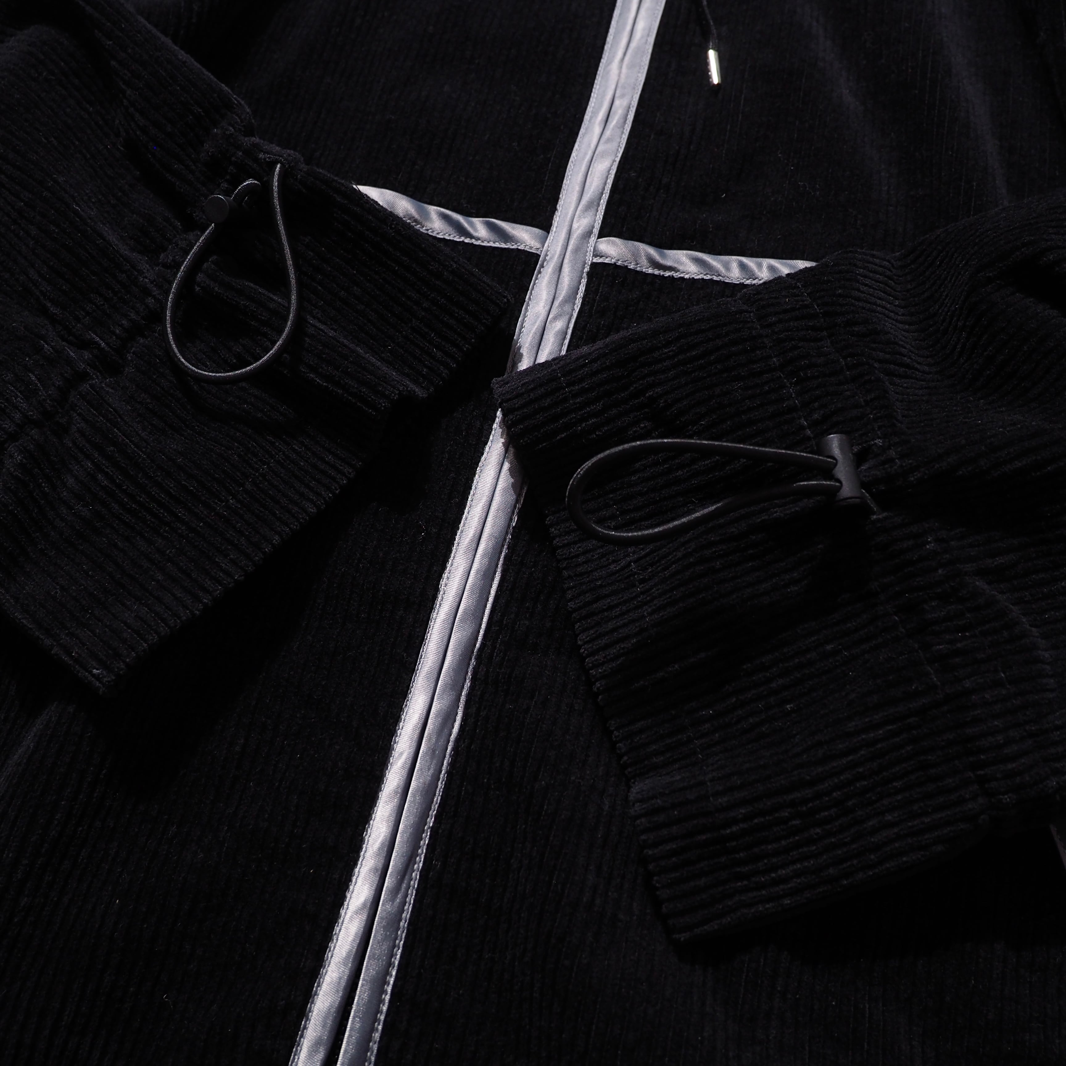 " PRDX " Black Corduroy × Piping Line Embbossed Hoodie coat