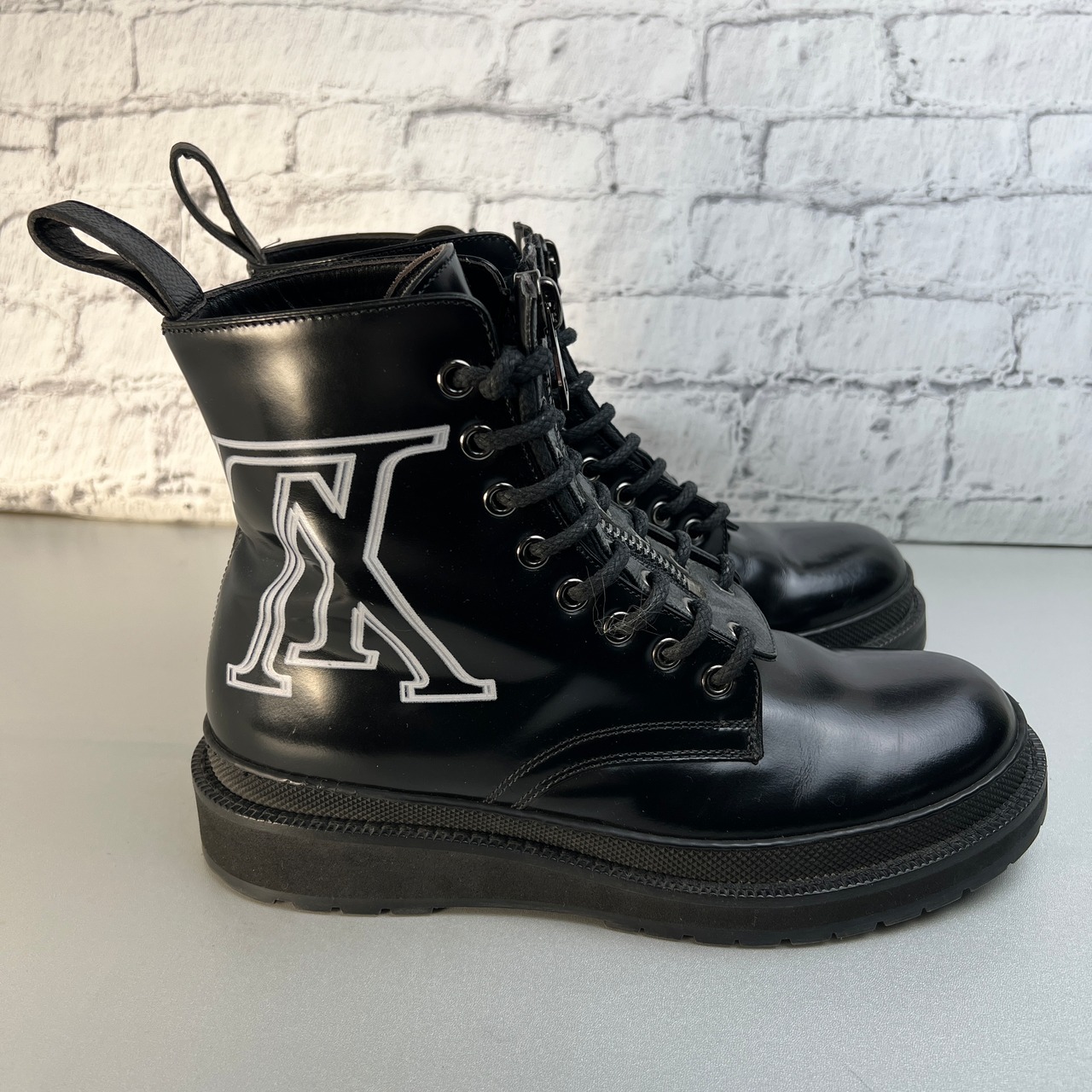 【最終処分SALE】LOUIS VUITTON ルイヴィトン ブラックアイス ジップアップ アンクルブーツ ブラック A-11630