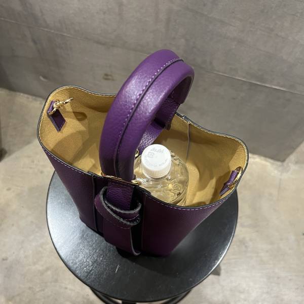 牛革 グレインレザー ショルダーストラップ付バッグ 2Way仕様 パープル