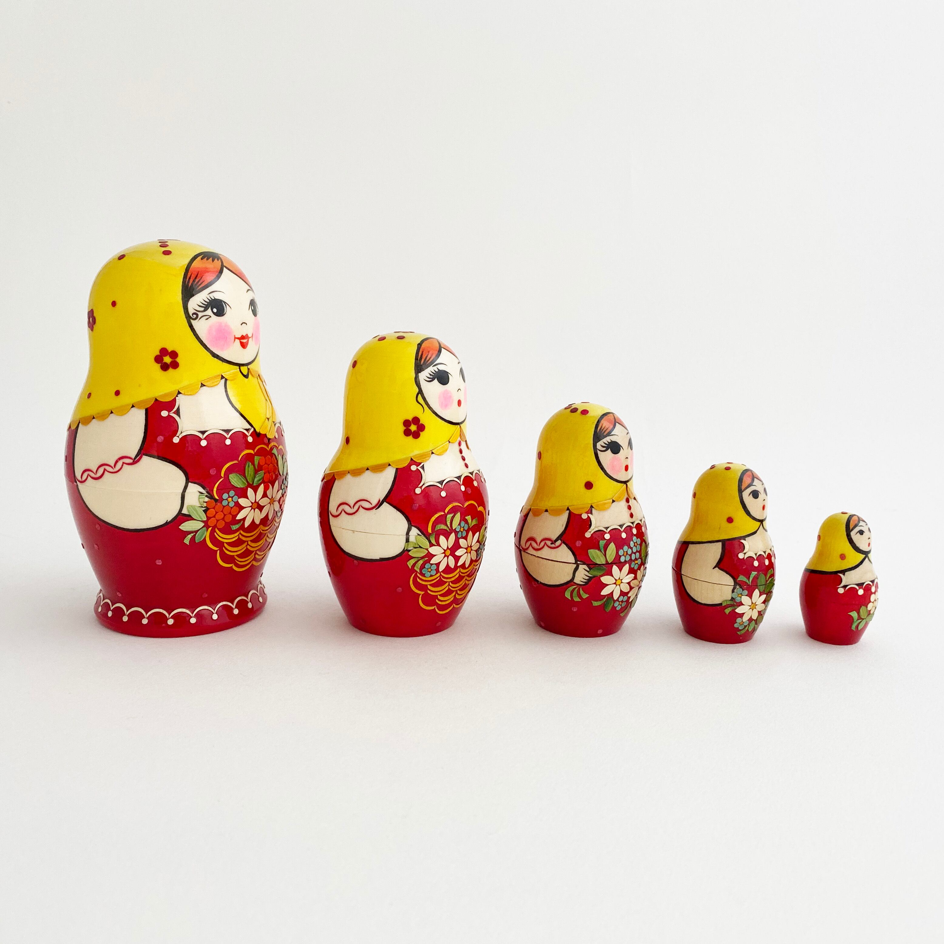 麦わらノーリンスク産マトリョーシカ / 花かご(5個組)