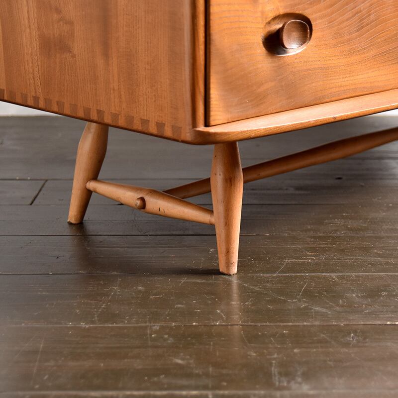 【 全国発送可能！】【 ERCOL 】アーコール ウィンザー サイドボード♪ エルム材 ヴィンテージ アーコールERCOL ウィンザーサイドボード｜アンティーク家具・照明の