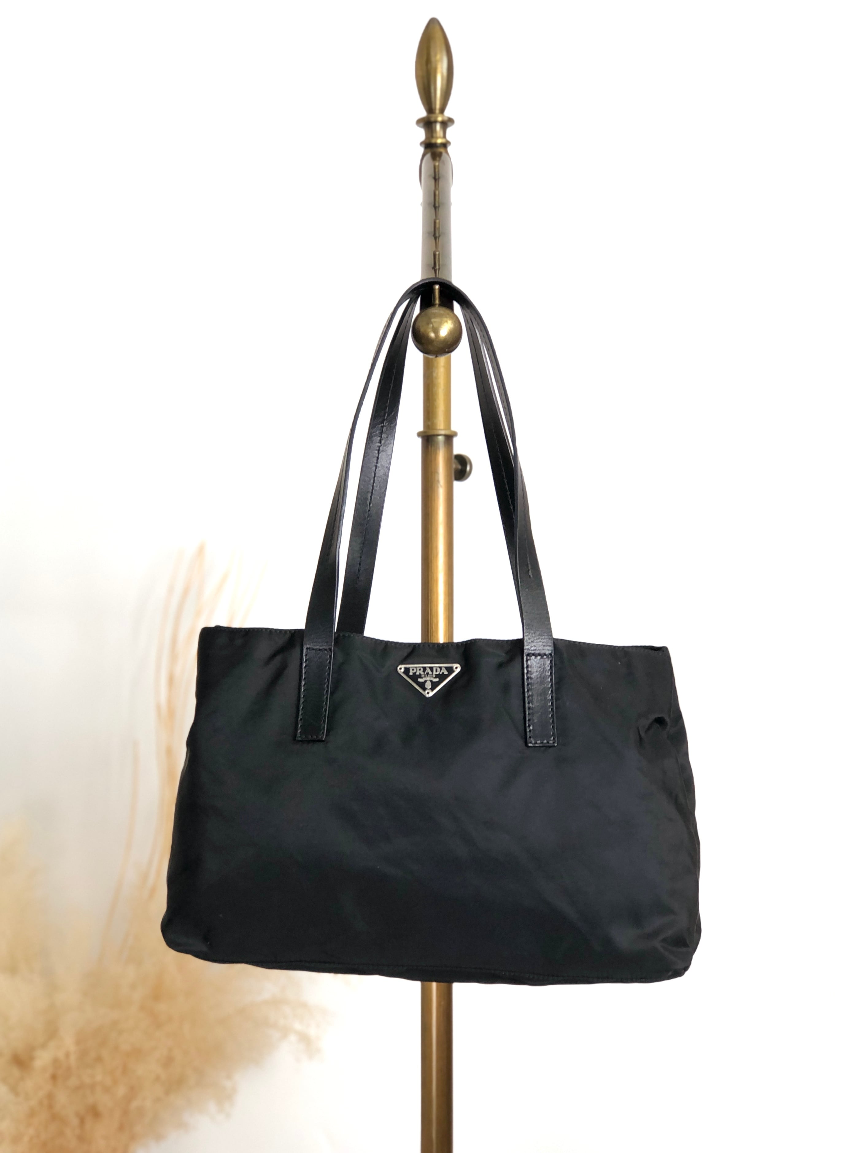 PRADA プラダ ハンドバッグ ブラック トライアングルロゴ ナイロン