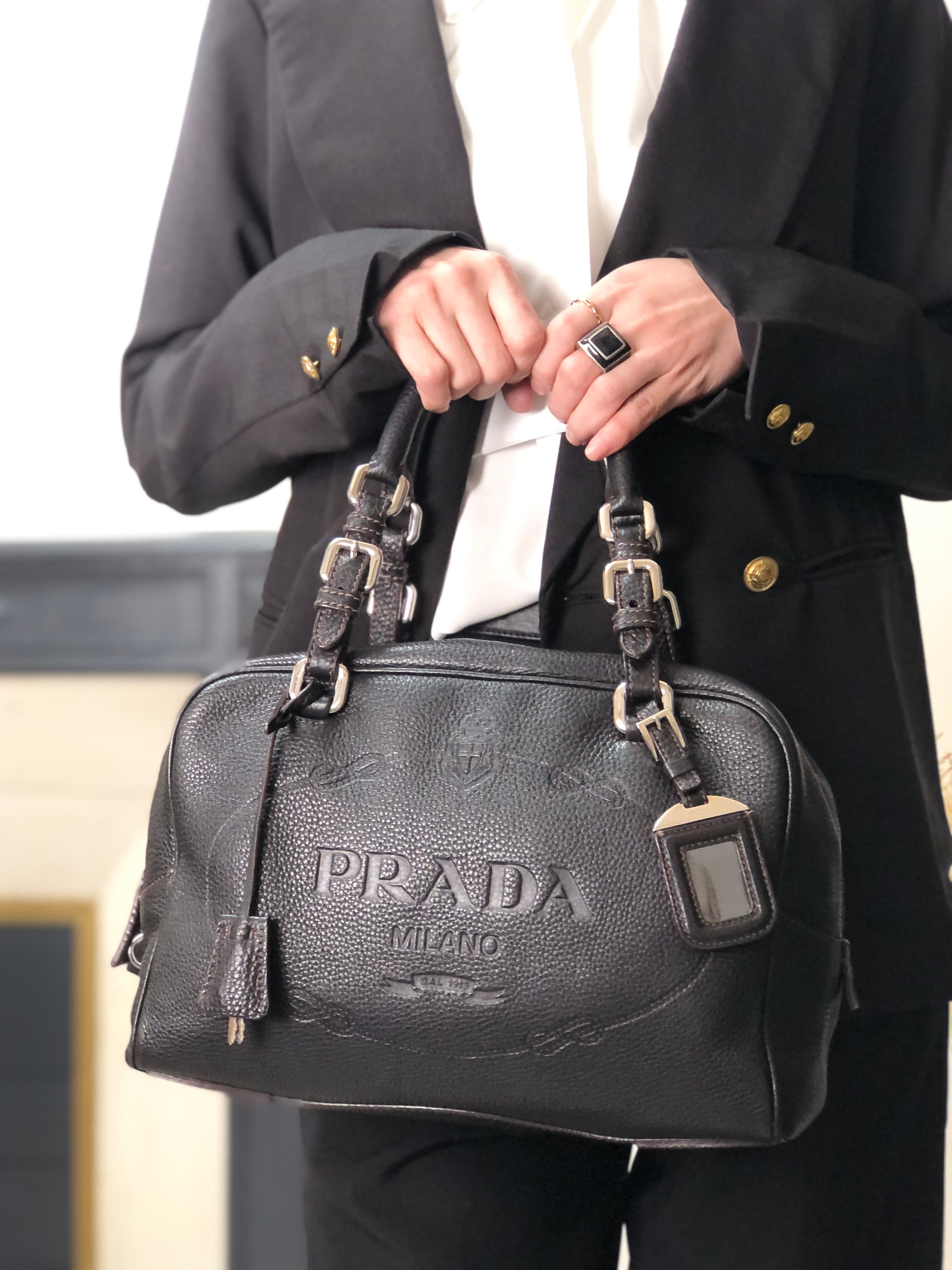 PRADA プラダ ハンドバッグ ブラック ロゴ型押し レザー ミニボストン vintage ヴィンテージ オールド f8pbsn