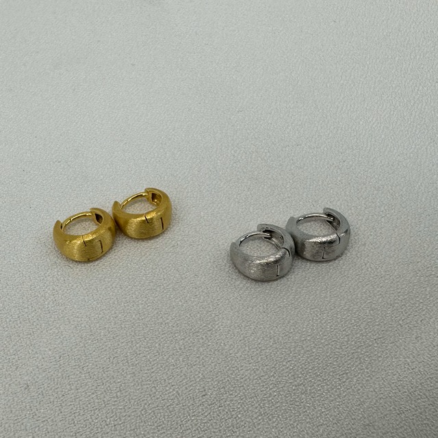 P35 / drop-mattミニピアス