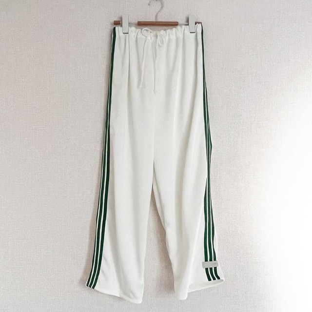 stoop.／" loiter " track pants