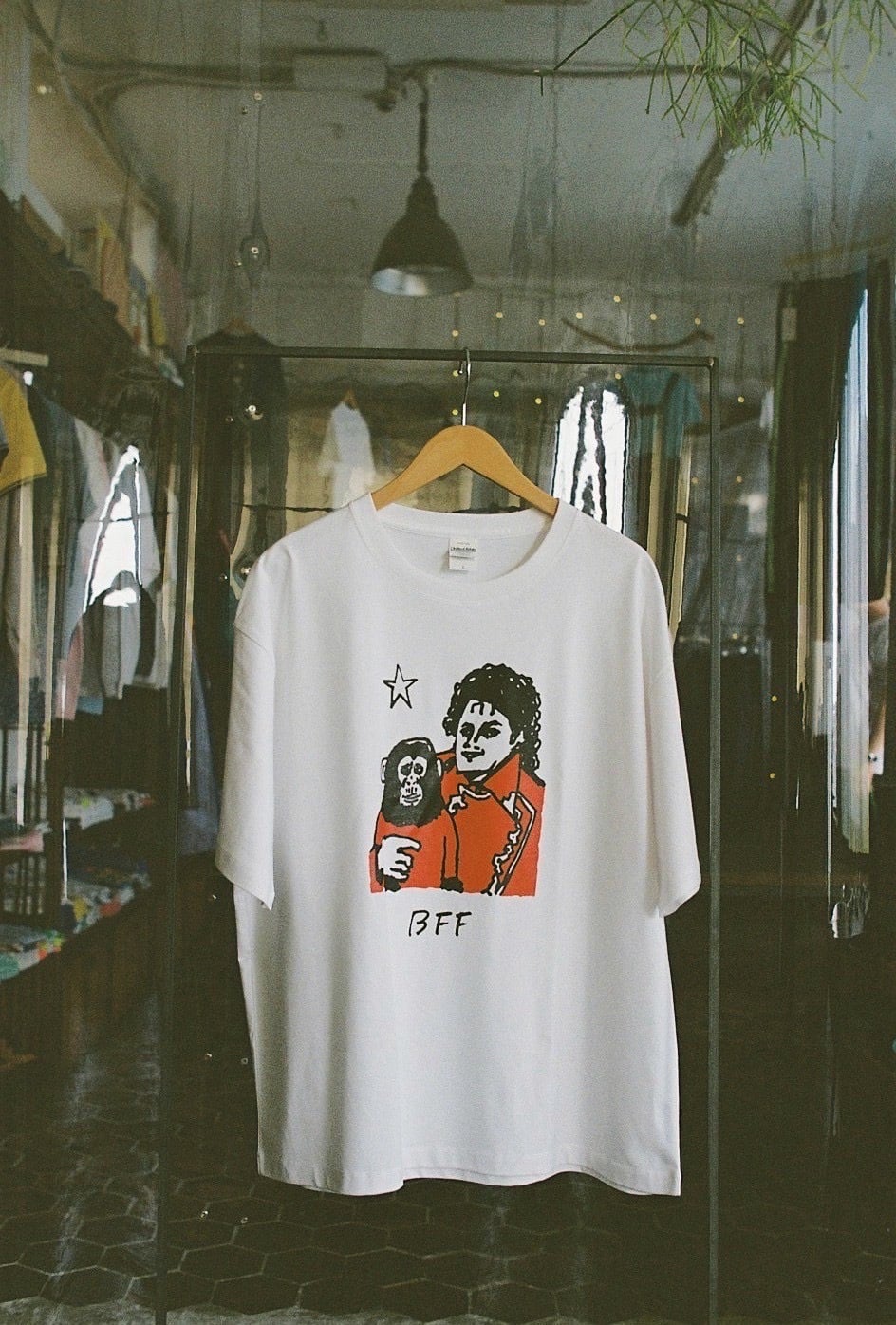 「BFF」ボックスシルエットTシャツ