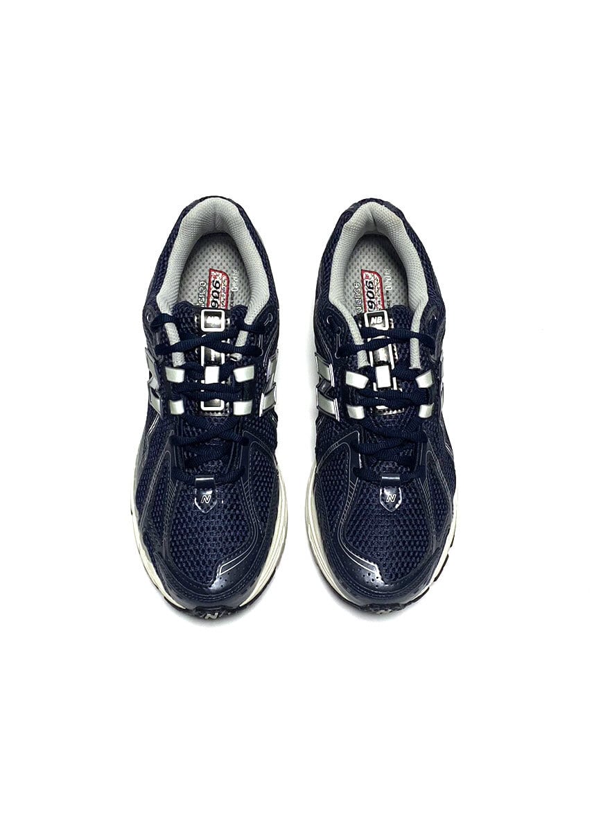 海外限定モデル New Balance M1906RCA 