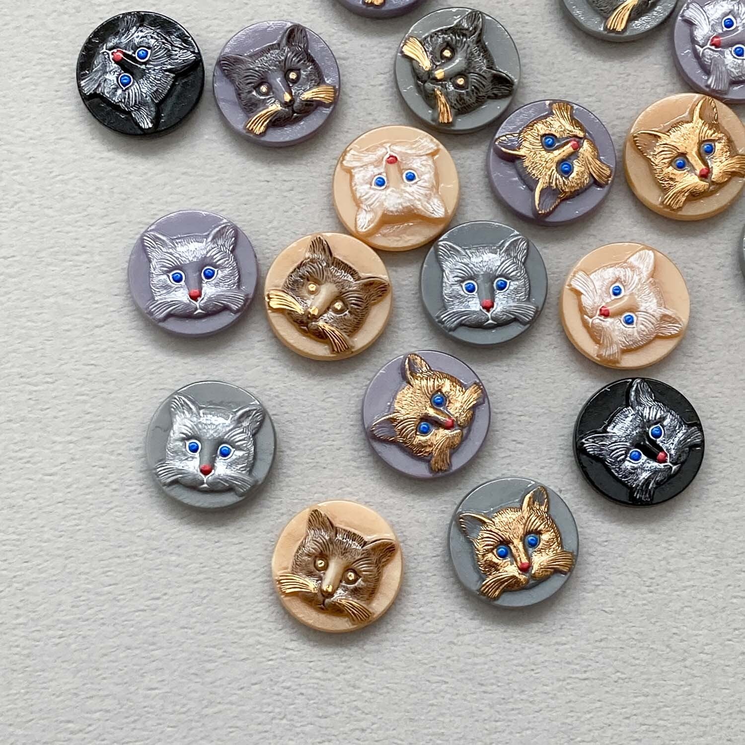 再入荷〉チェコガラスカボション-Cat | Dua-アクセサリーパーツショップ