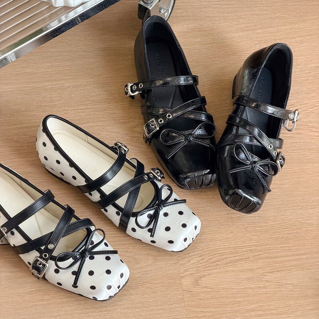 【34-40】Cross strap pumps　M1364