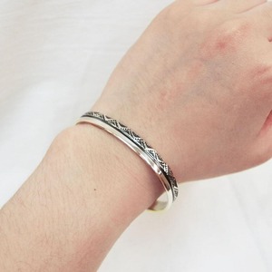 【INDIAN JEWELRY(インディアンジュエリー)】Navajo Bnagle by HENRY MARIANO ナバホ バングル ヘンリー・マリアーノ作