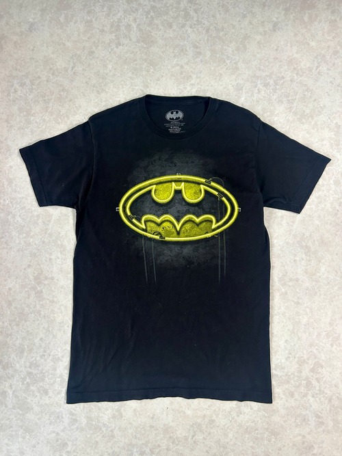 BATMAN バットマン ネオンロゴ プリント  ブラック Tシャツ メキシコ製 DCコミックス公式