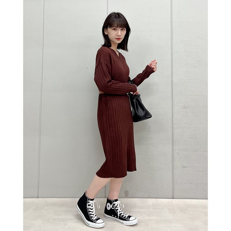 ベルト付きVネックニットワンピース[920175] | &soiree アンドソワレ