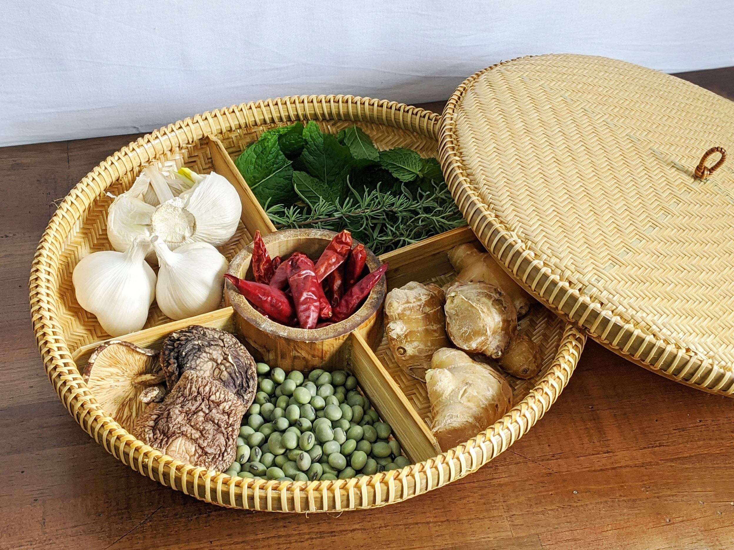 蓋付き手編み竹ざる | V I E N