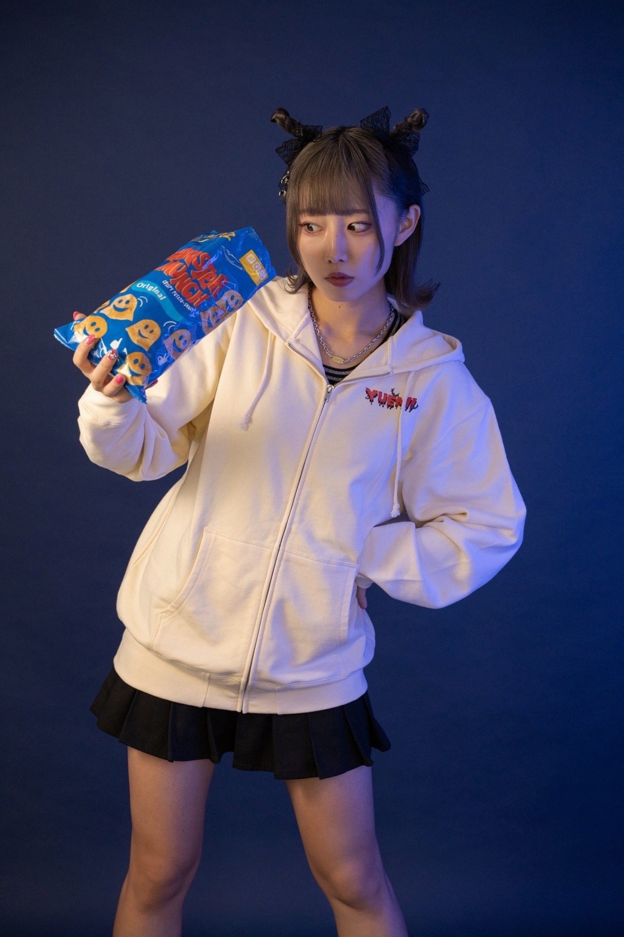 ∴ ひとりじめ zip hoodie / cream